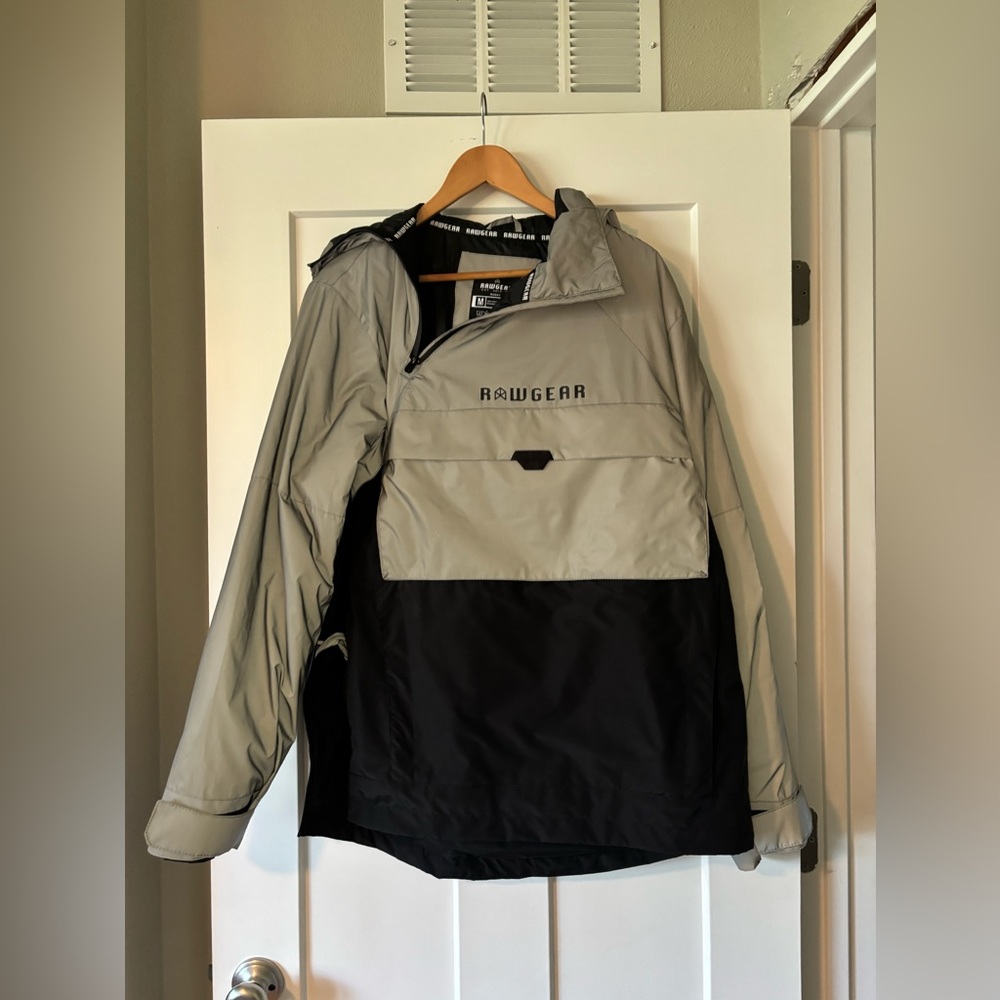 RawGear Anorak snowboard/ski jacket. Medium. Reflective grey with black.